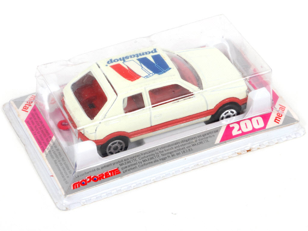 Lot 243 - MAJORETTE (FRANCE) (1)