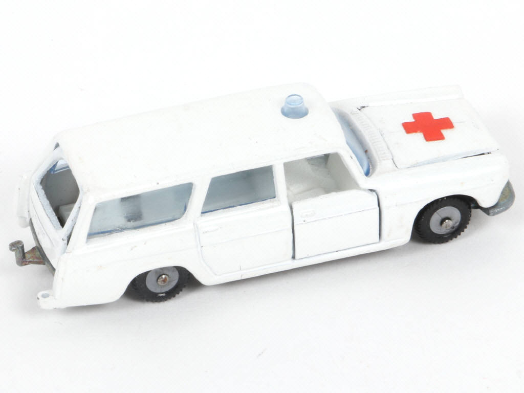 Lot 19 - MAJORETTE (FRANCE) (1)