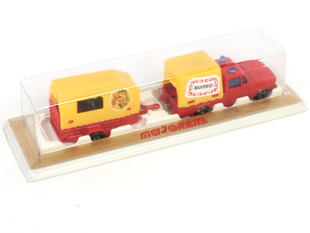 Lot 257 - MAJORETTE (FRANCE) (1)