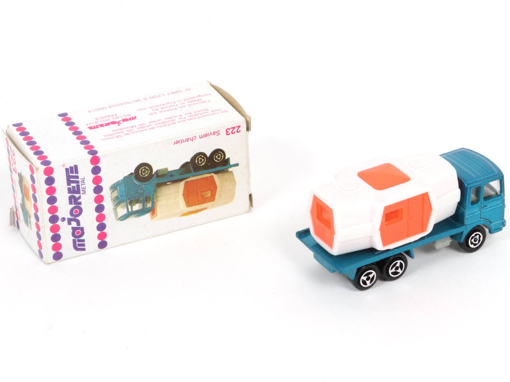 Lot 265 - MAJORETTE (FRANCE) (1)