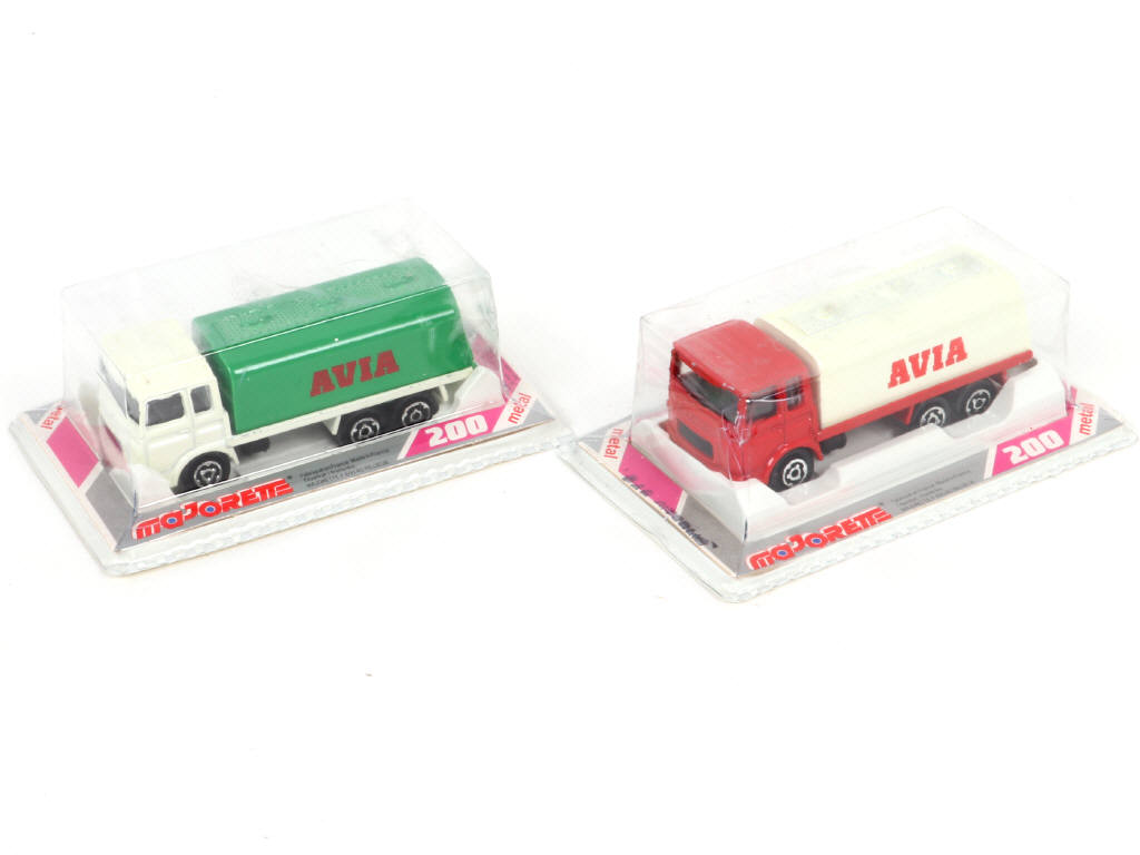 Lot 271 - MAJORETTE (FRANCE) (2)