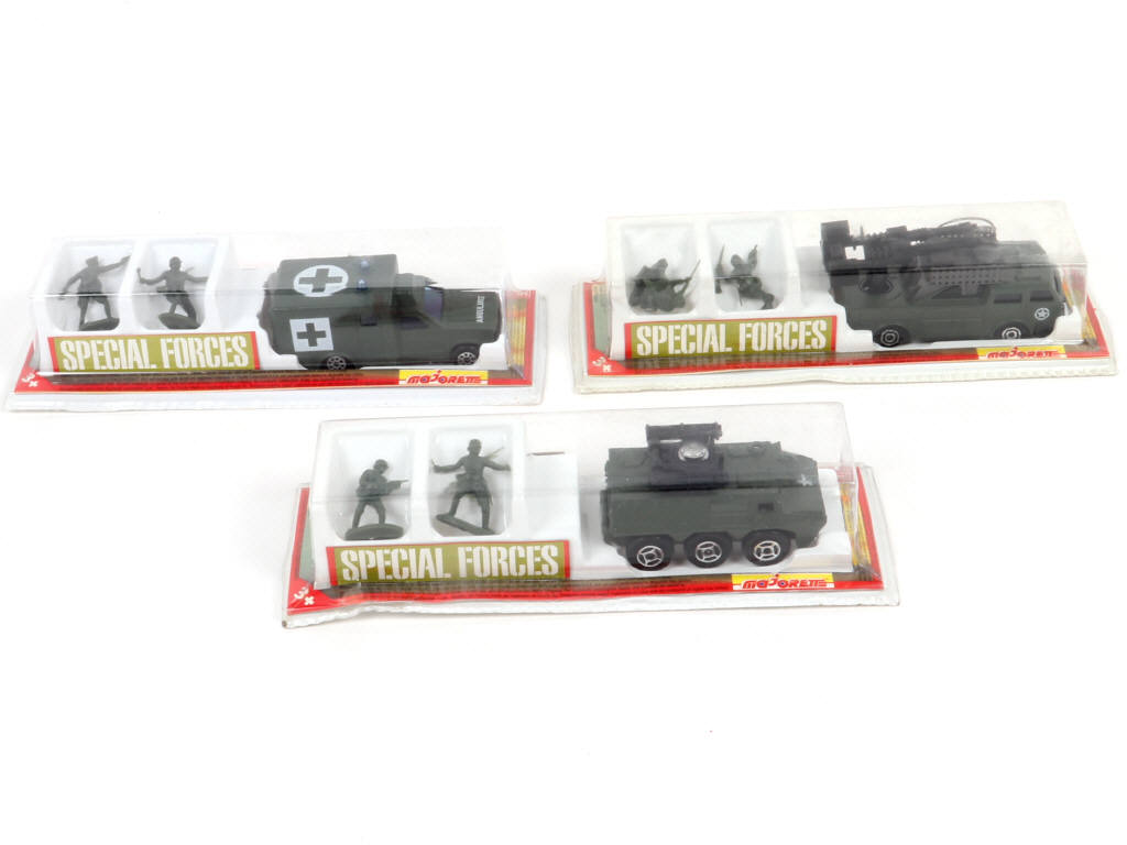 Lot 304 - MAJORETTE (FRANCE) (3)