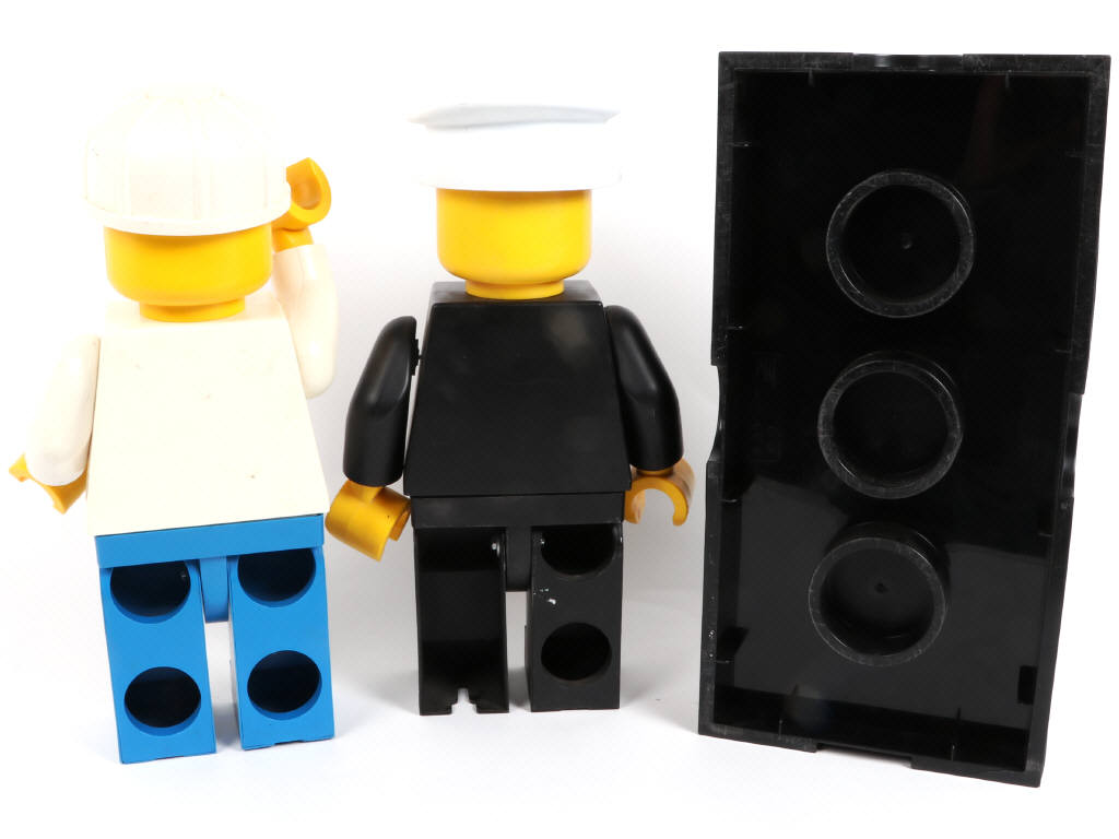 Lot 178 - LEGO (DANEMARK) (3)