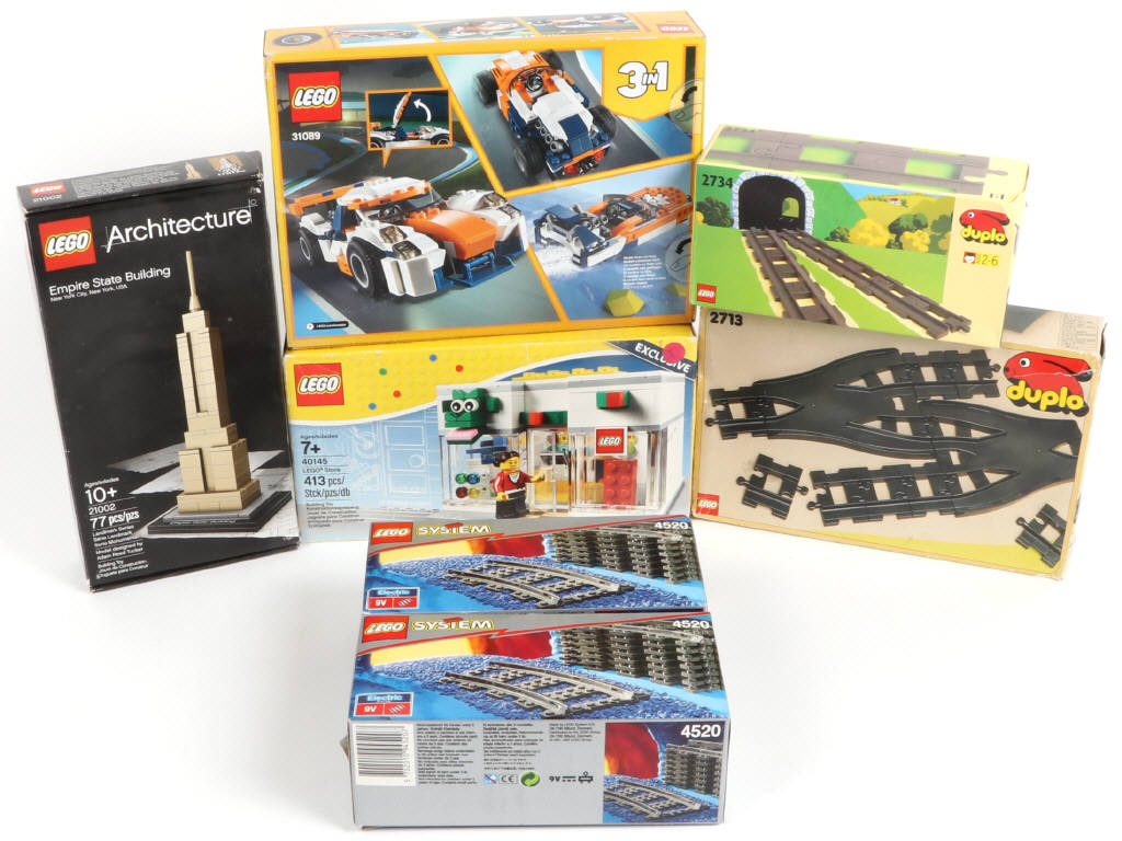 Lot 180 - LEGO (DANEMARK) (7)