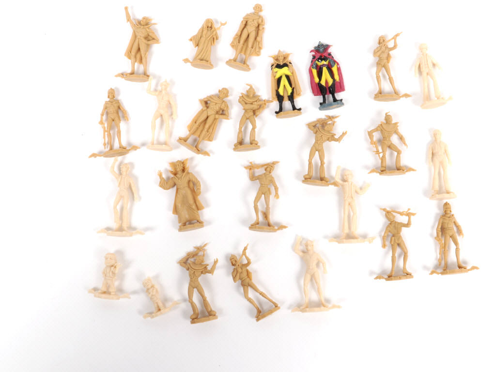 Lot 123 - DIVERS (19)