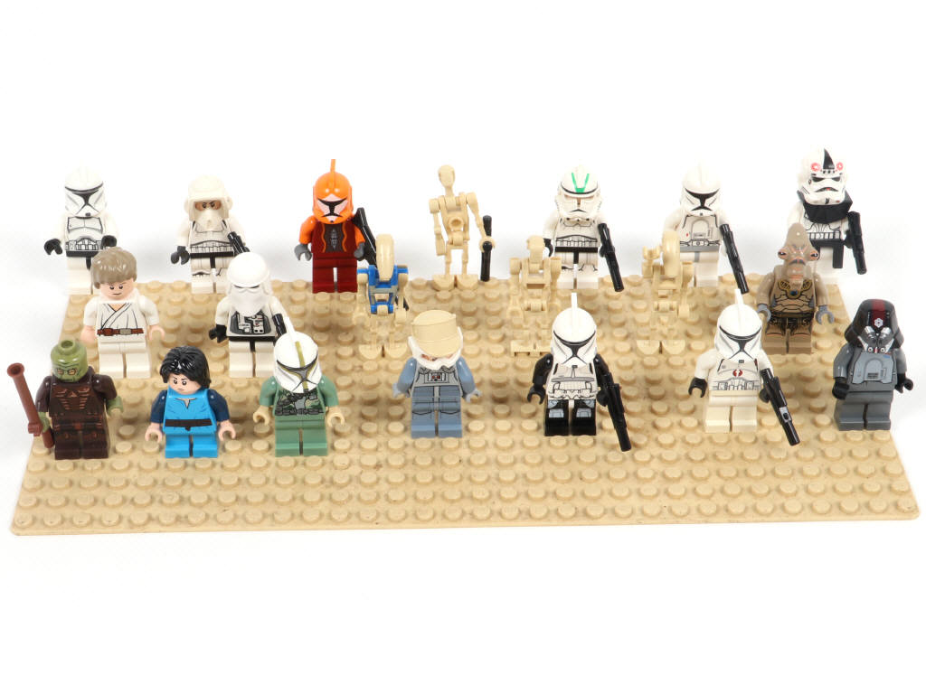 Lot 142 - LEGO (DANEMARK) (20)