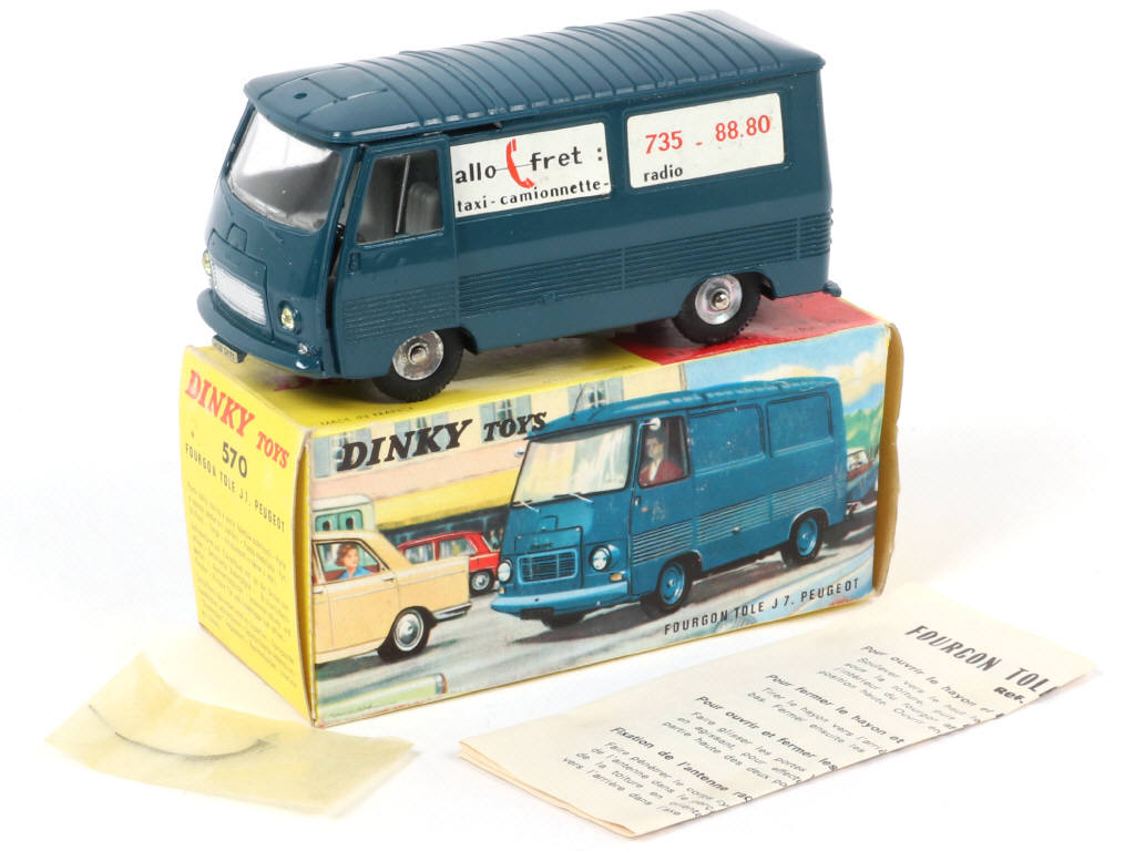 Lot 598 - DINKY TOYS (FRANCE) (1)