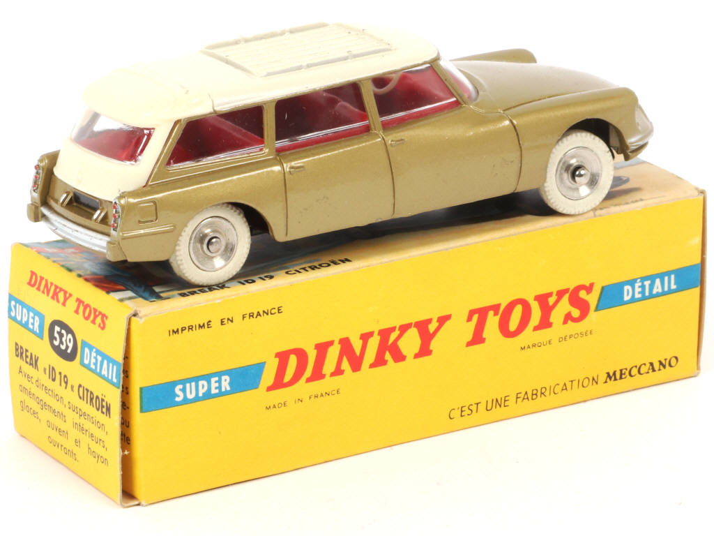 Lot 555 - DINKY TOYS (FRANCE) (1)