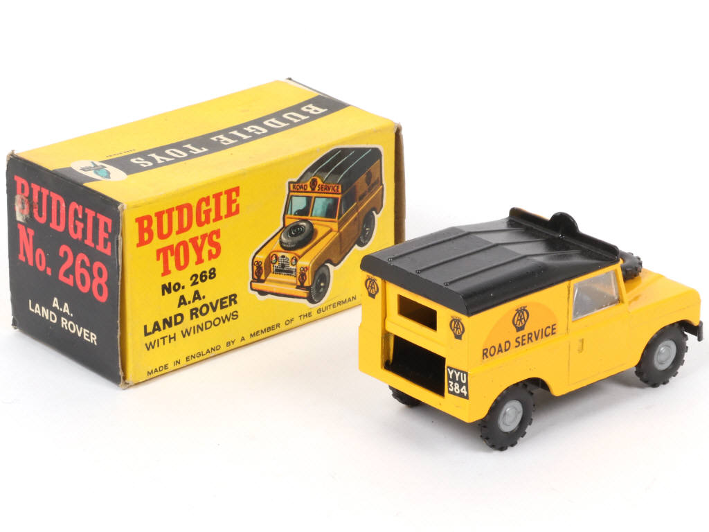 Lot 352 - BUDGIE MODELS (GB) (1)