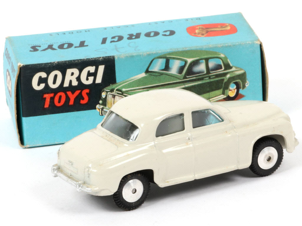 Lot 390 - CORGI TOYS (GB) (1)