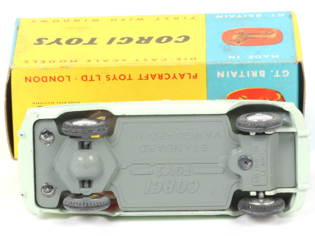 Lot 394 - CORGI TOYS (GB) (1)