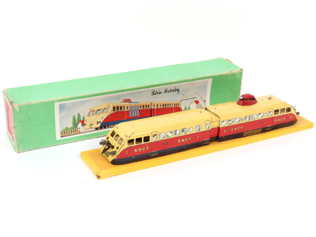 Lot 19 - HORNBY 'O' (FRANCE) (1)