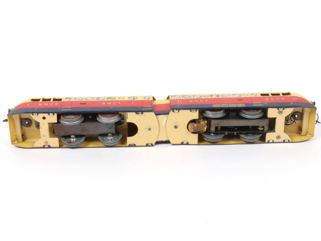 Lot 19 - HORNBY 'O' (FRANCE) (1)