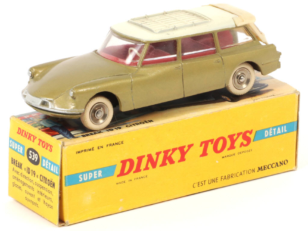 Lot 554 - DINKY TOYS (FRANCE) (1)