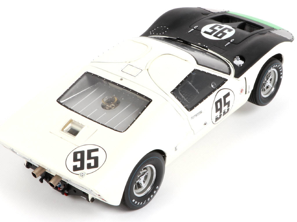Lot 22 - EXOTO (USA) (1)
