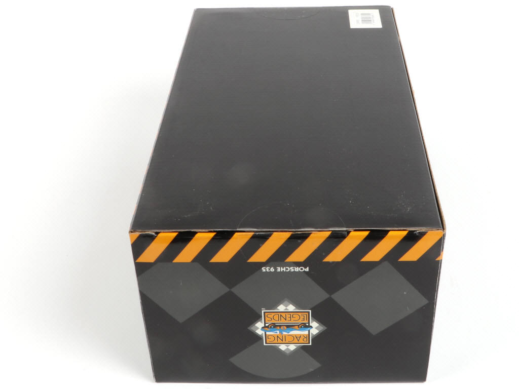 Lot 26 - EXOTO (USA) (1)