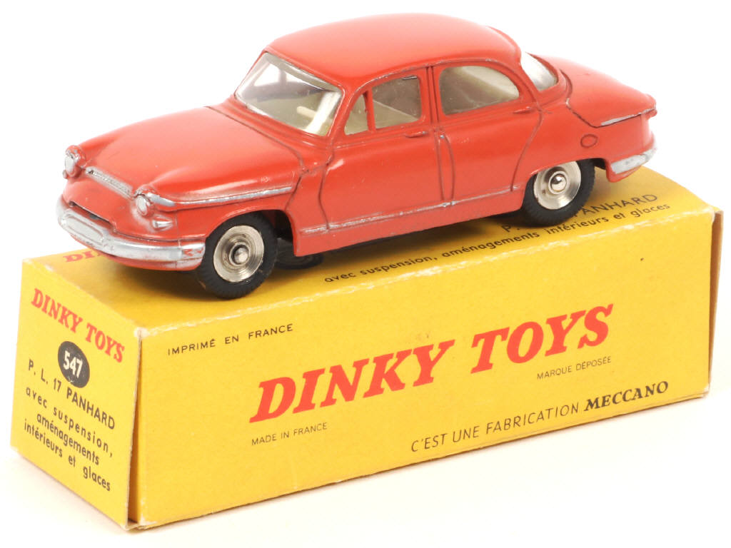 Lot 572 - DINKY TOYS (FRANCE) (1)