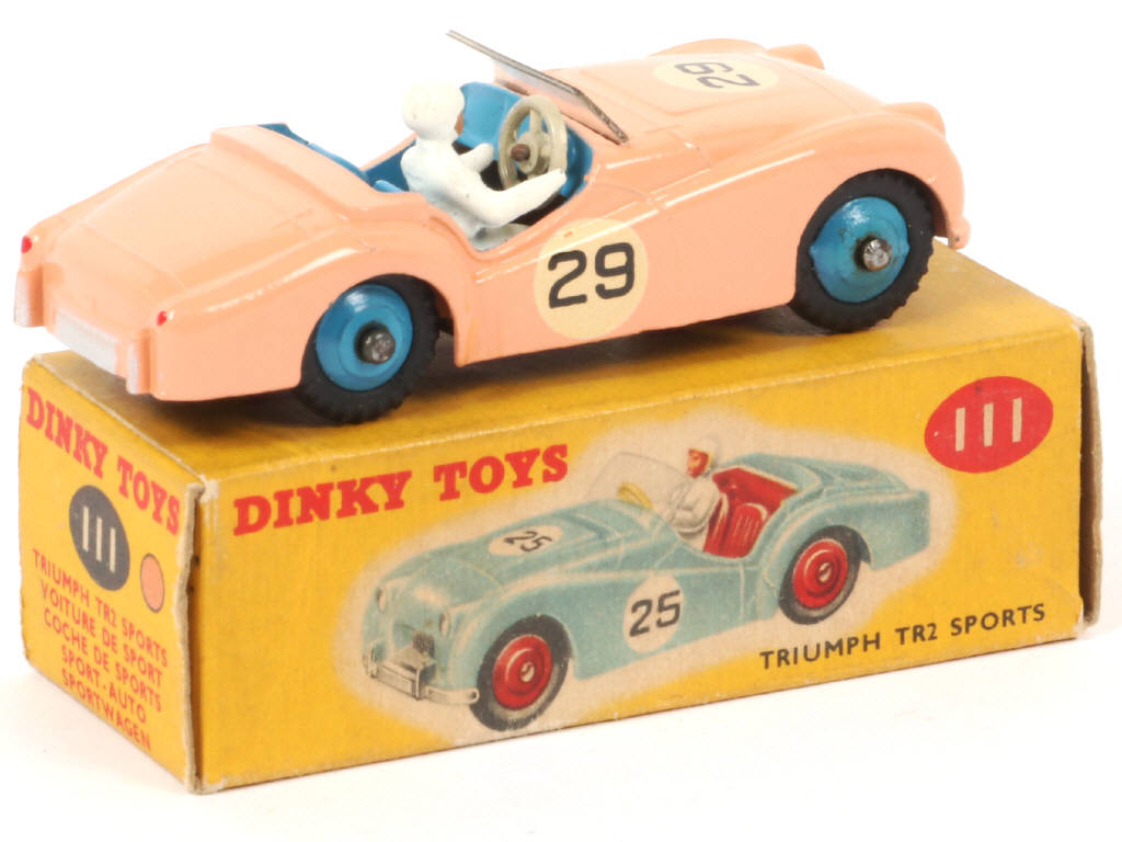 Lot 631 - DINKY TOYS (GB) (1)