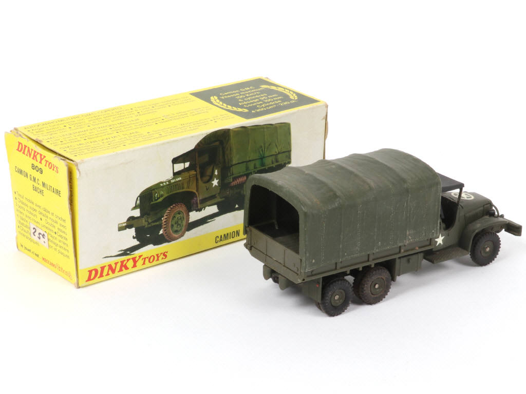 Lot 621 - DINKY TOYS (FRANCE) (1)