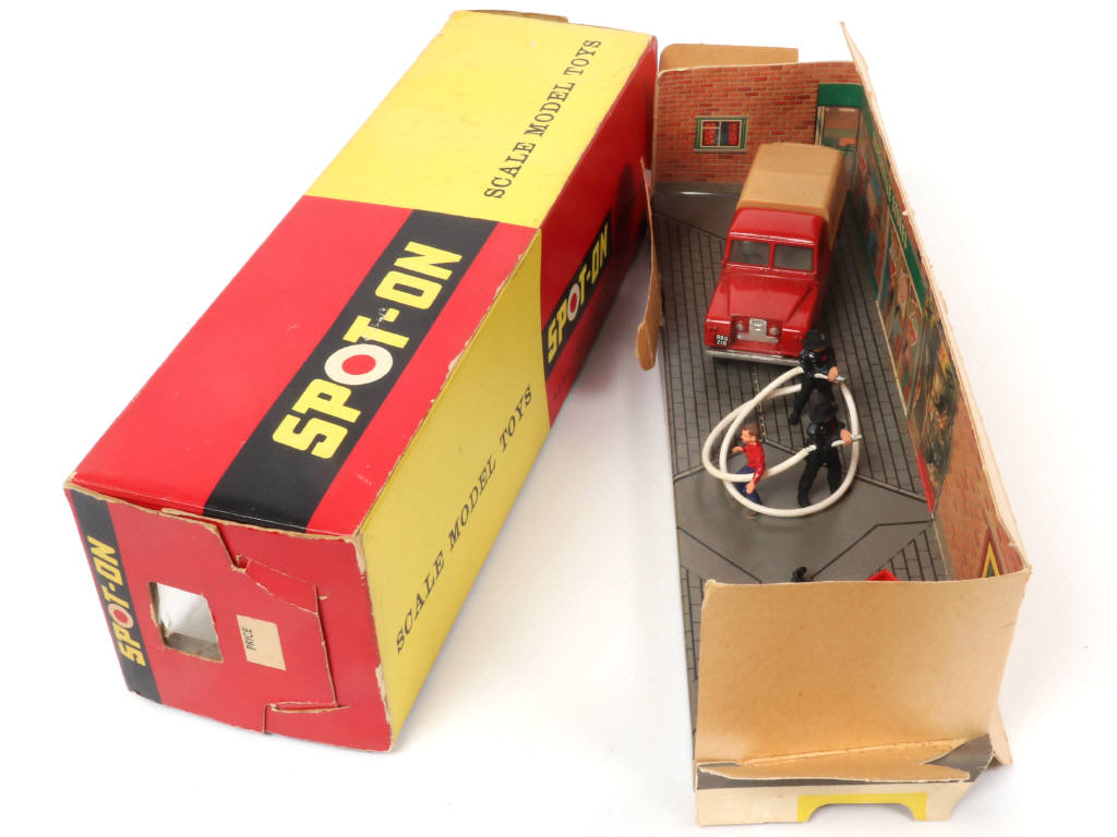 Lot 381 - SPOT-ON (GB) (1)