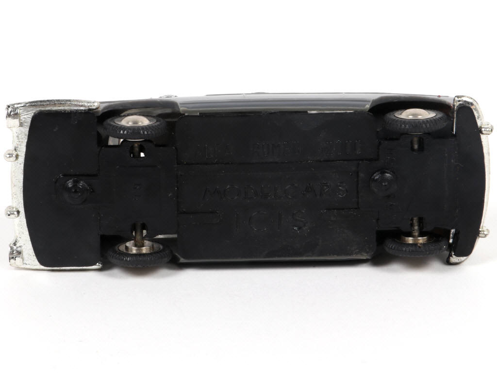 Lot 224 - I.C.I.S. MODELCARS (ITALIE) (1)