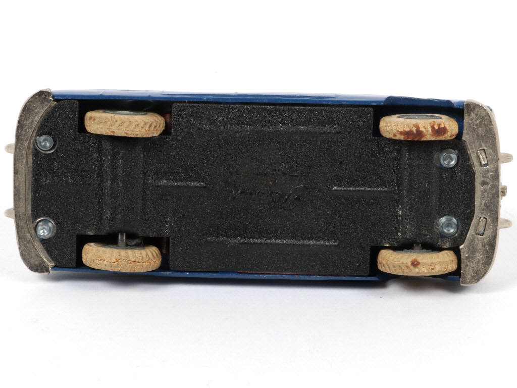 Lot 211 - TEKNO (DANEMARK) (1)
