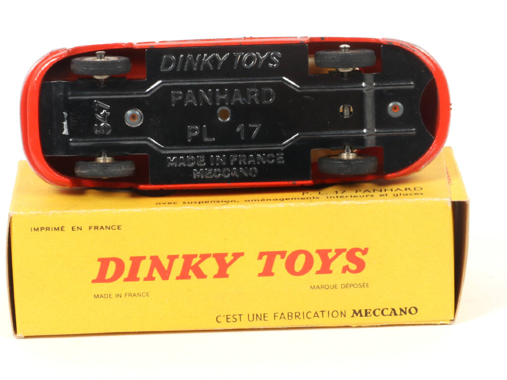 Lot 571 - DINKY TOYS (FRANCE) (1)