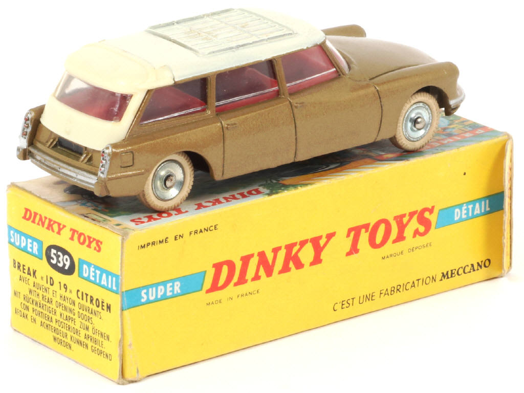 Lot 553 - DINKY TOYS (FRANCE) (1)