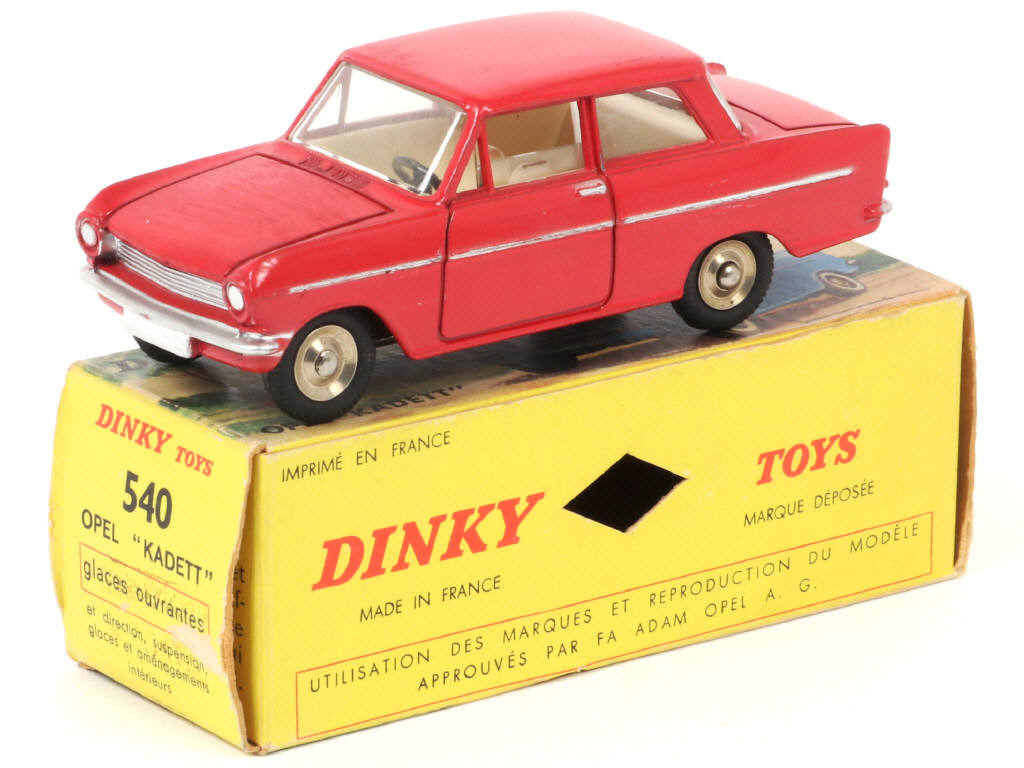 Lot 578 - DINKY TOYS (FRANCE) (1)