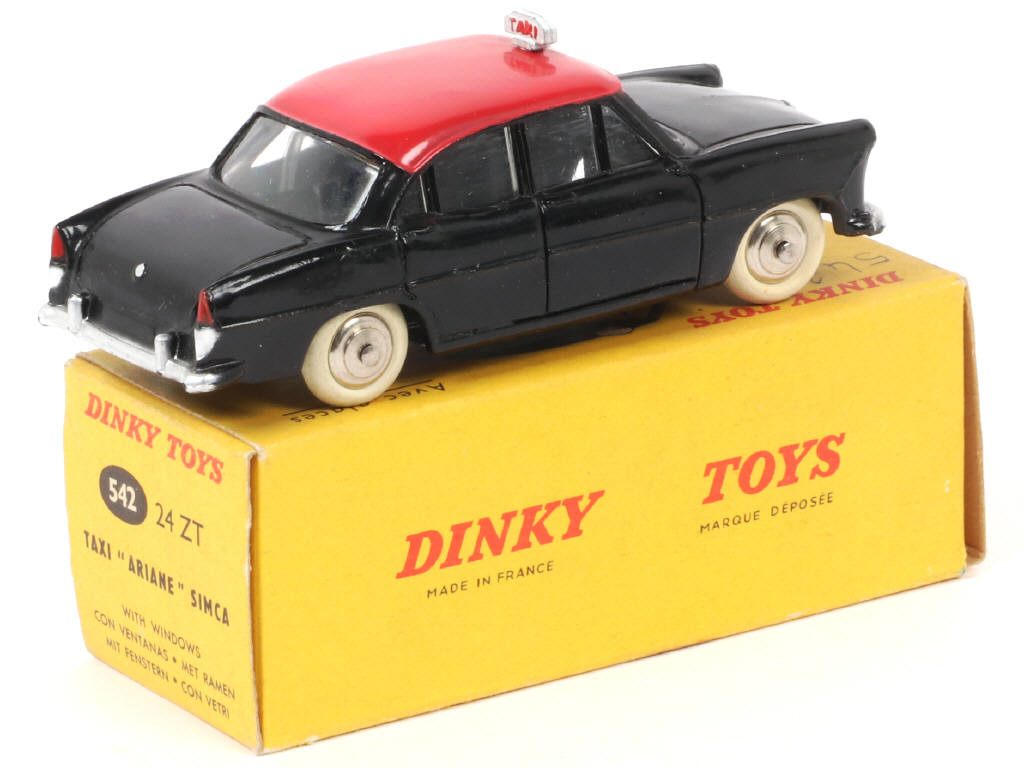 Lot 525 - DINKY TOYS (FRANCE) (1)