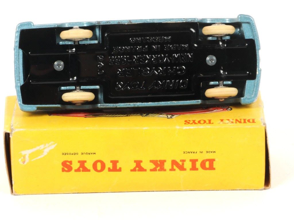 Lot 517 - DINKY TOYS (FRANCE) (1)