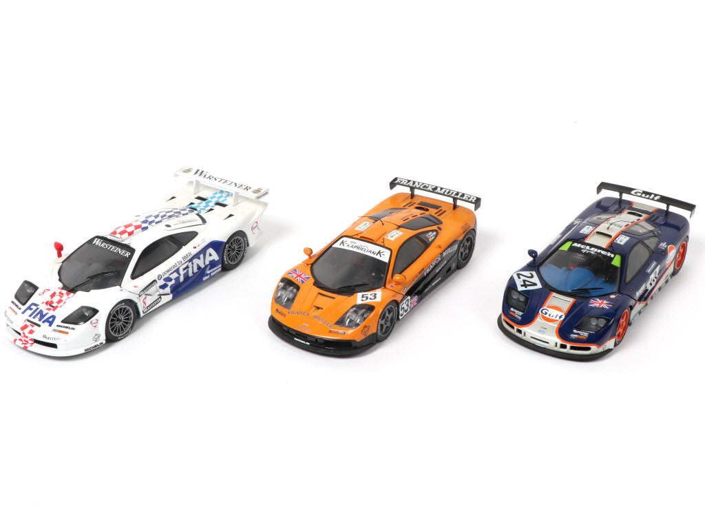 Lot 132 - UT MODELS (CHINE) (3)