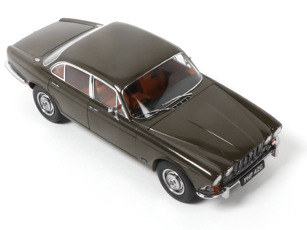 Lot 124 - PARAGON MODELS (CHINE) (1)