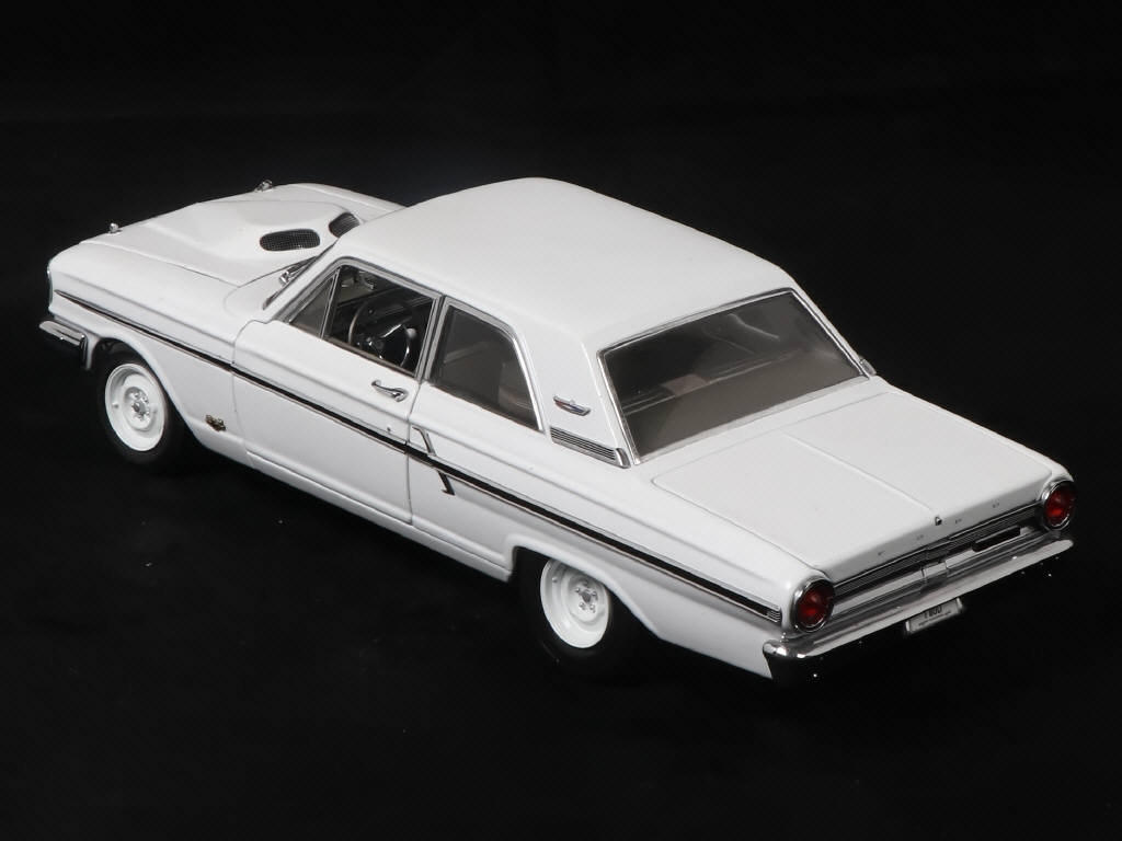 Lot 126 - PRECISION 100 COLLECTION (CHINE) (1)