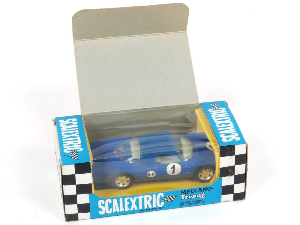 Lot 26 - SCALEXTRIC (FRANCE) (1)