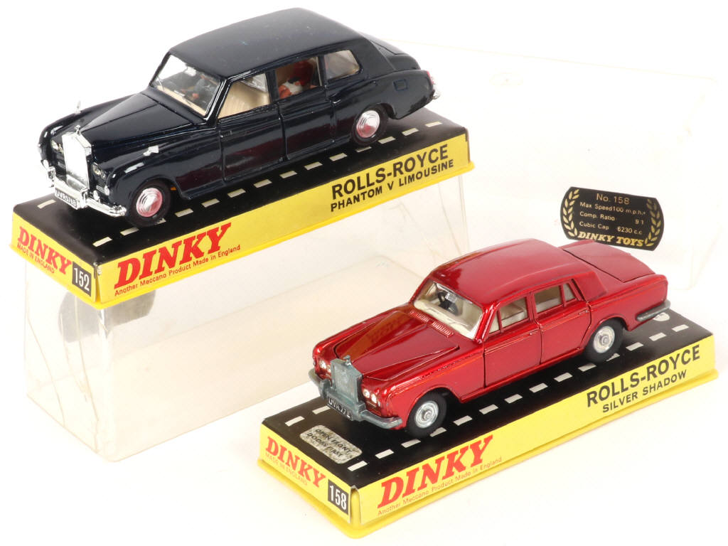 Lot 315 - DINKY TOYS (GB) (2)