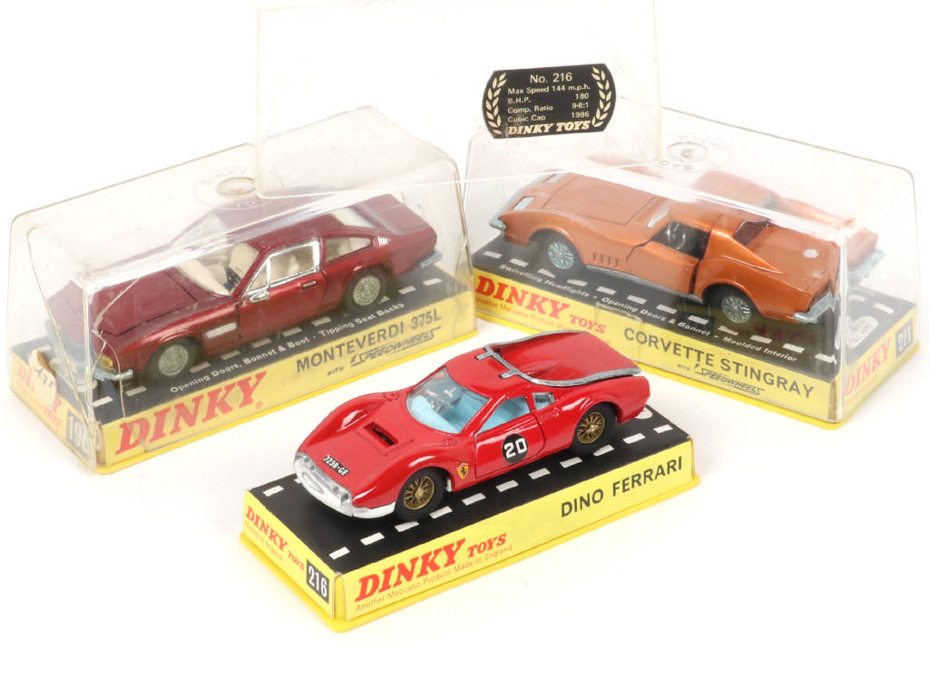 Lot 320 - DINKY TOYS (GB) (3)