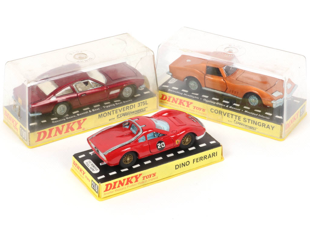 Lot 320 - DINKY TOYS (GB) (3)