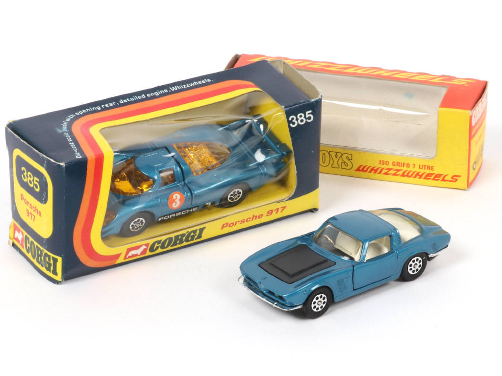 Lot 242 - CORGI TOYS (GB) (2)