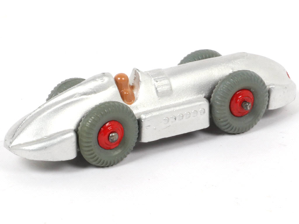 Lot 302 - DINKY TOYS (GB) (1)