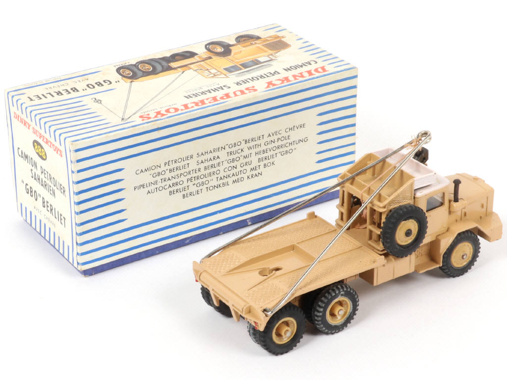 Lot 329 - DINKY TOYS (FRANCE) (1)