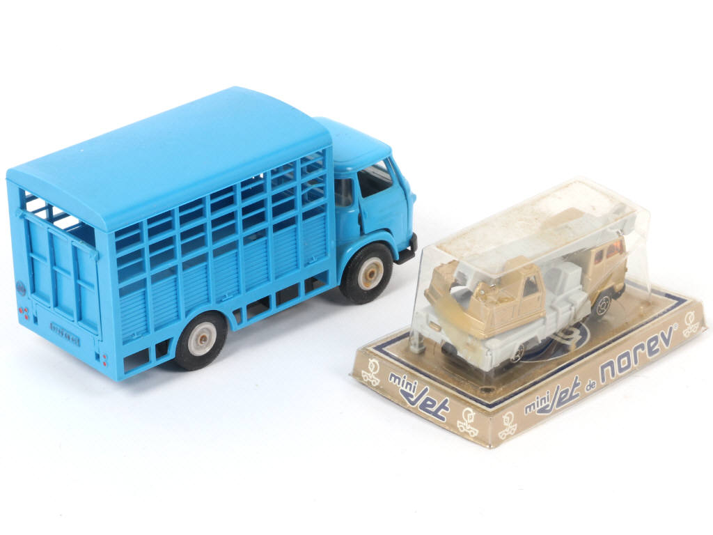 Lot 271 - NOREV - MINI JET (FRANCE) (2)