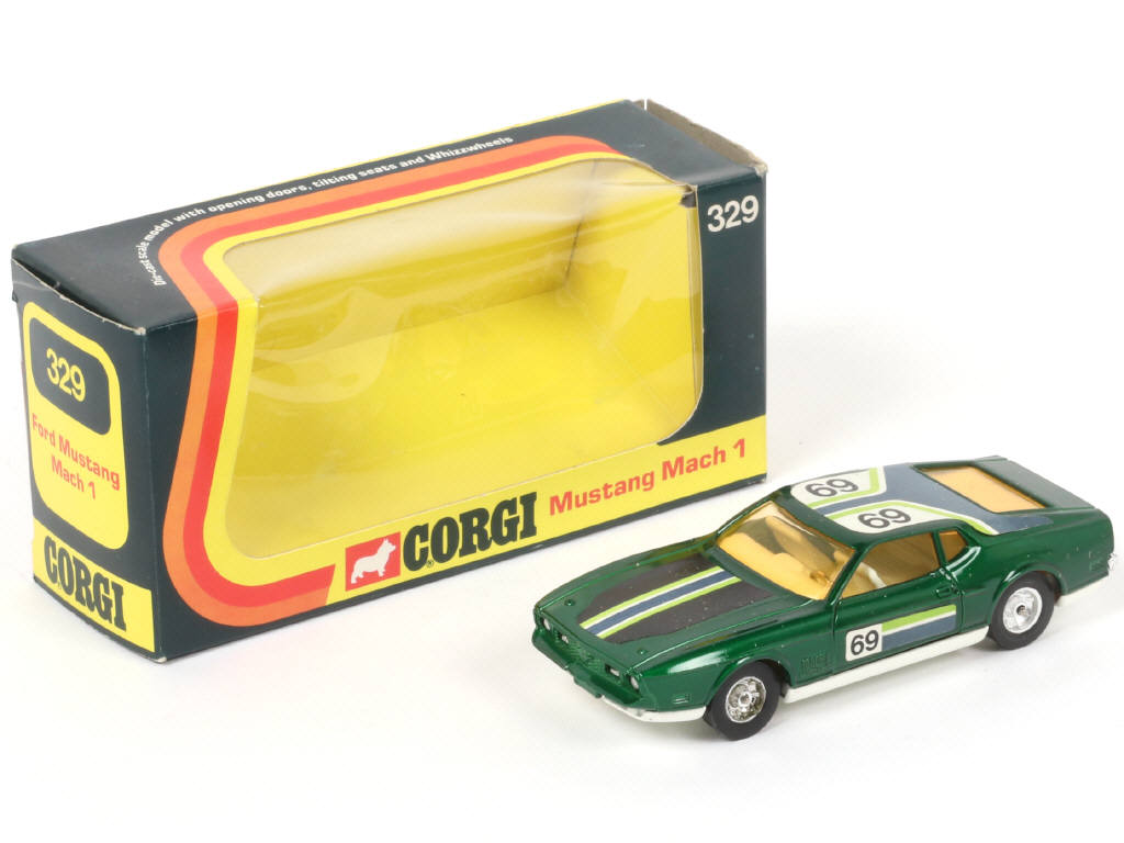 Lot 226 - CORGI TOYS (GB) (1)