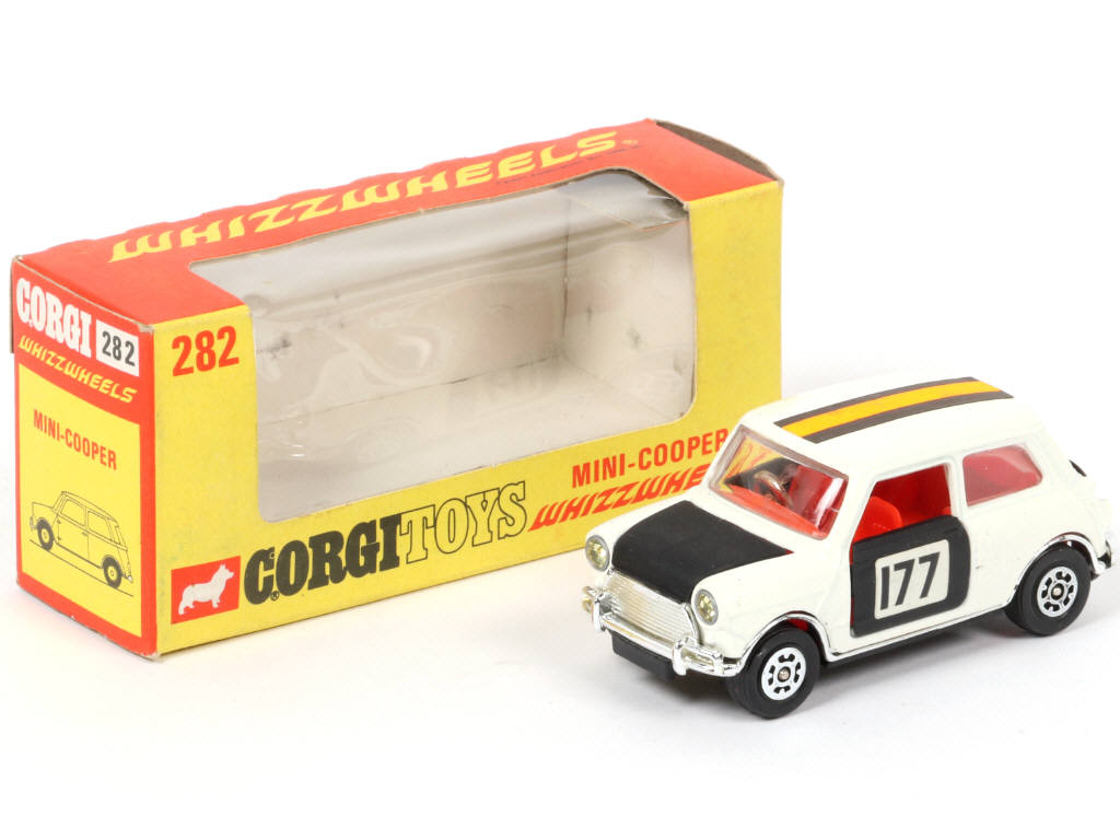 Lot 223 - CORGI TOYS (GB) (1)