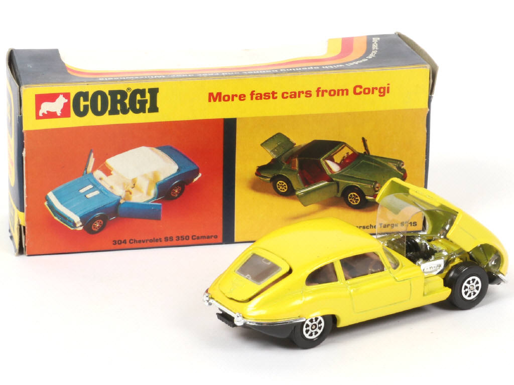 Lot 229 - CORGI TOYS (GB) (1)
