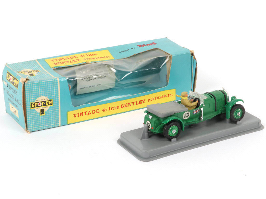 Lot 208 - SPOT-ON (GB) (1)