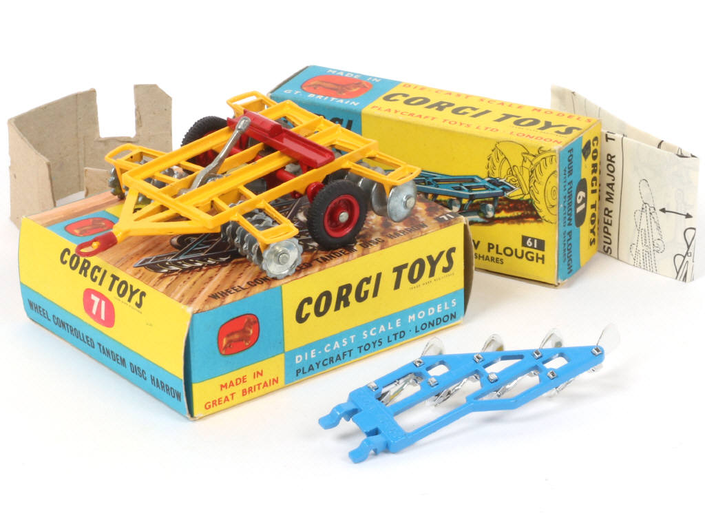 Lot 220 - CORGI TOYS (GB) (2)
