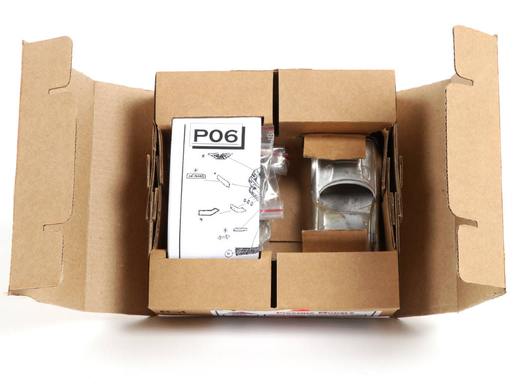 Lot 257 - PIRANHA MODELS (1)