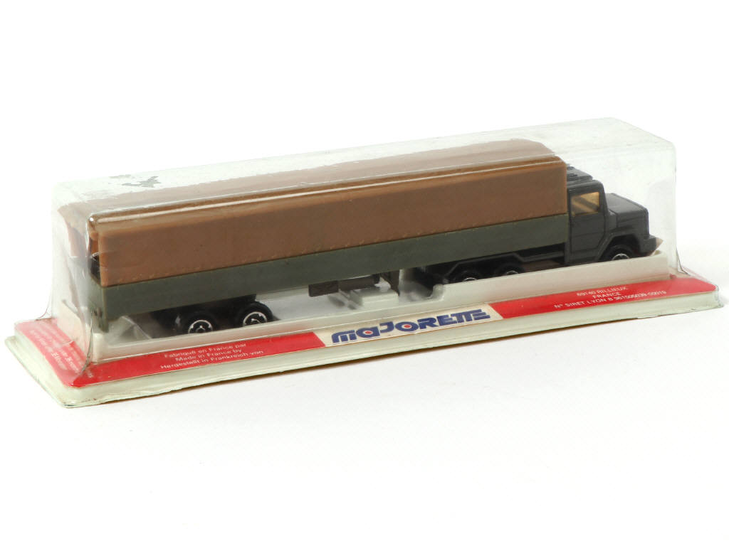 Lot 232 - MAJORETTE (FRANCE) (1)