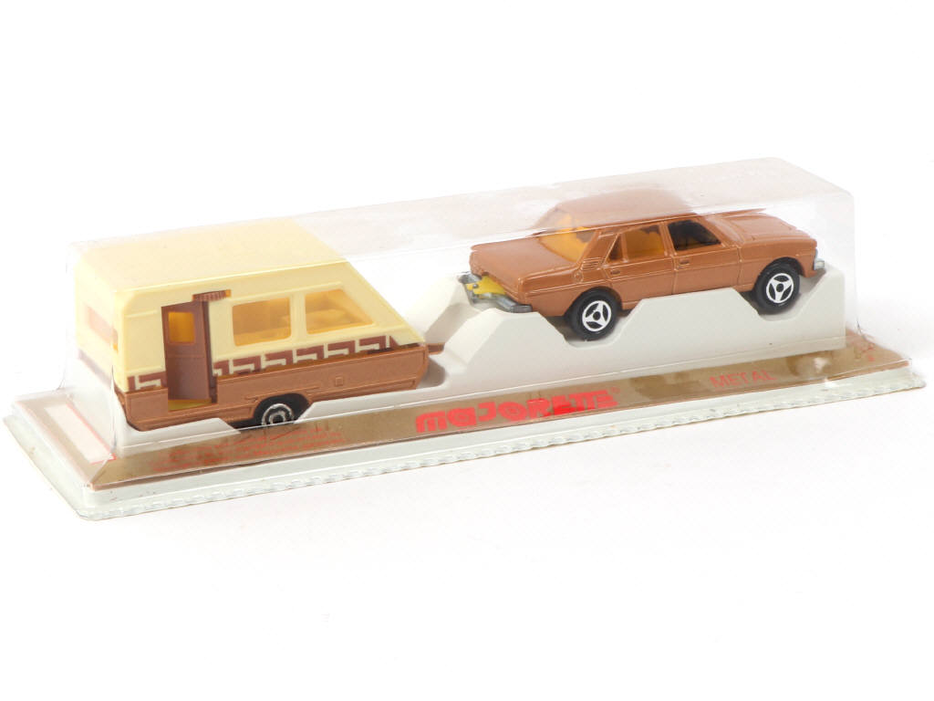 Lot 211 - MAJORETTE (FRANCE) (1)